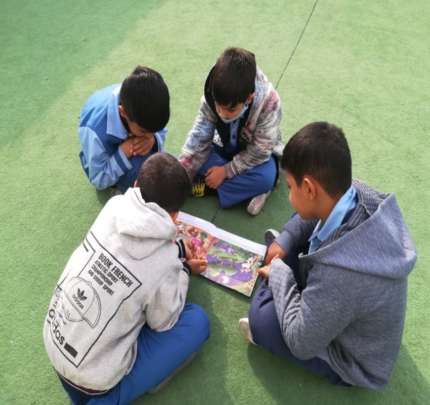 پیش دبستانی و دبستان پسرانه اندیشه حسینی